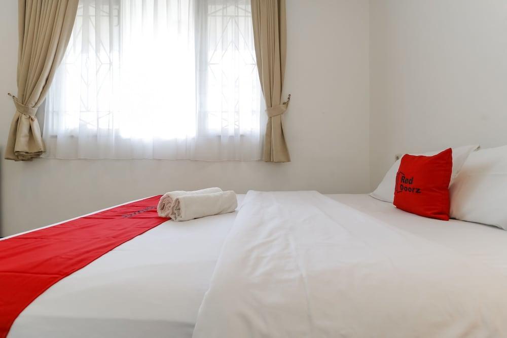 Reddoorz Plus @ Tendean Τζακάρτα Εξωτερικό φωτογραφία
